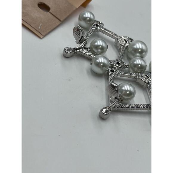 Kenneth Jay Lane White Pearl Crystal Silver‎ Tone Chandelier Clip Earrings New - Picture 12 of 14